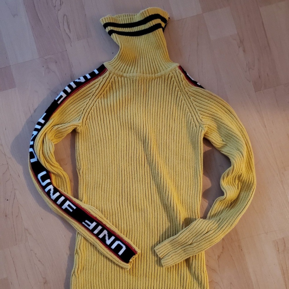 Unif badsport mock turtleneck